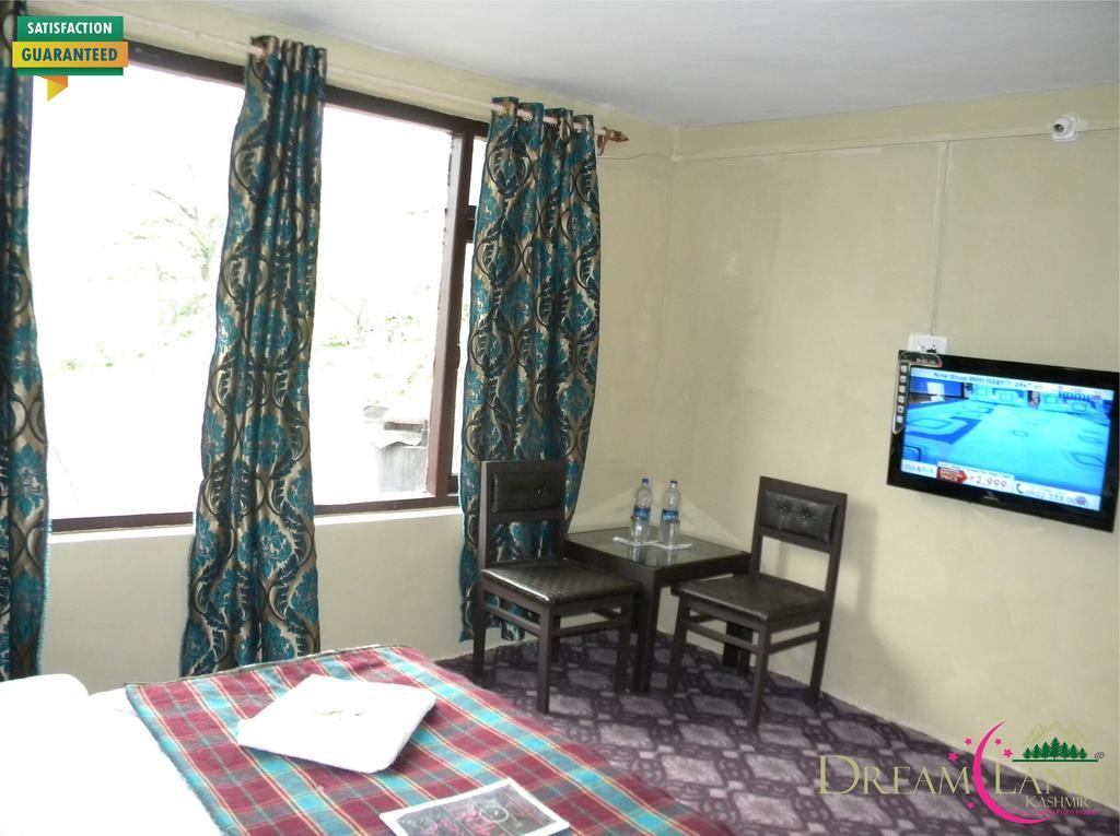 Dreamland Kashmir Cottage Pahalgām Oda fotoğraf
