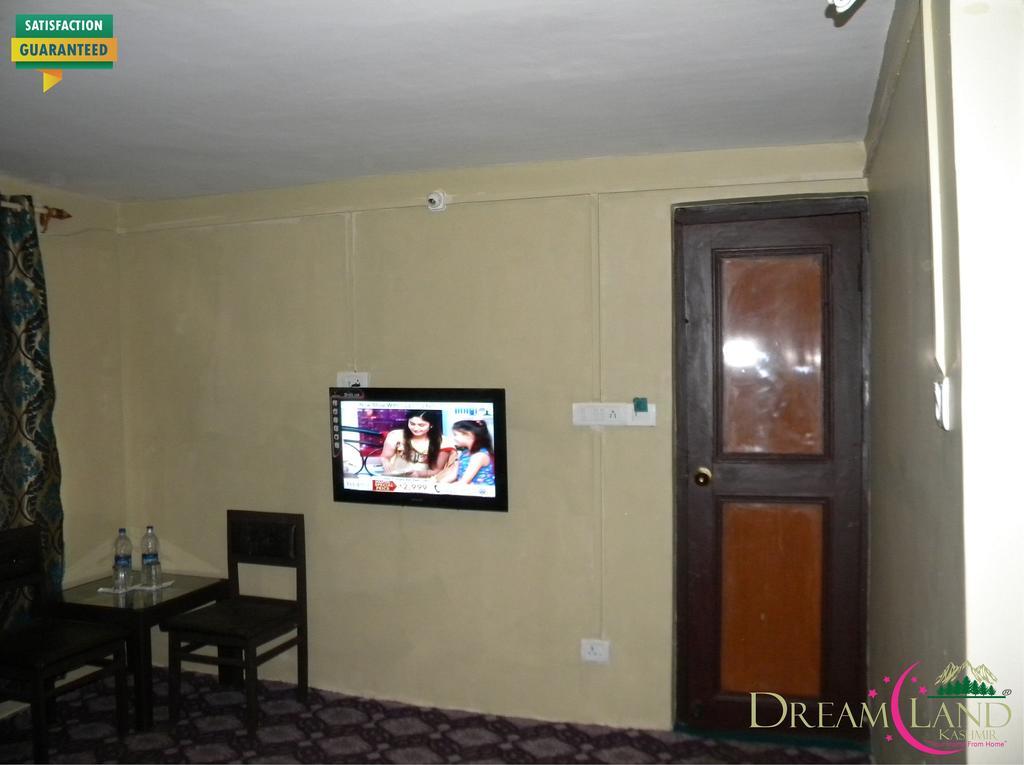 Dreamland Kashmir Cottage Pahalgām Oda fotoğraf